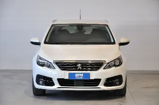 Foto 2 di 28: Peugeot 308 BlueHDi 130 S&S EAT8 SW Allure IVA ESPOSTA