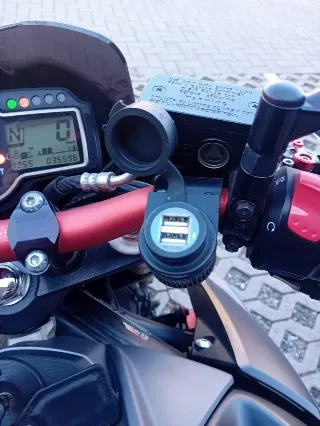 Foto 7 di 8: Suzuki GSR750 | 2014 | Route 66 Auctions