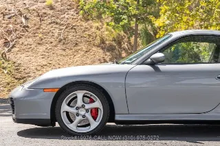 Foto 17 di 24: 2002 Porsche 996 Carrera