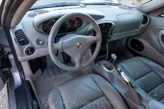 Foto 23 di 24: 2002 Porsche 996 Carrera