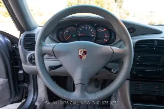 Foto 24 di 24: 2002 Porsche 996 Carrera