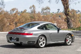 Foto 5 di 24: 2002 Porsche 996 Carrera