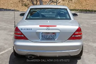 Foto 11 di 24: 2001 Mercedes Benz SLK320