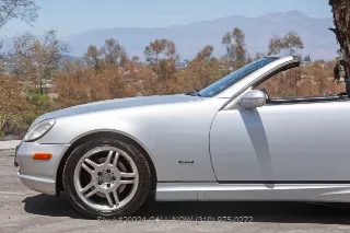 Foto 18 di 24: 2001 Mercedes Benz SLK320