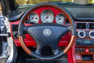 Foto 23 di 24: 2001 Mercedes Benz SLK320