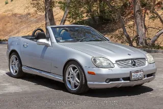 Foto 3 di 24: 2001 Mercedes Benz SLK320