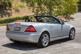 Foto 5 di 24: 2001 Mercedes Benz SLK320
