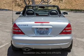 Foto 6 di 24: 2001 Mercedes Benz SLK320