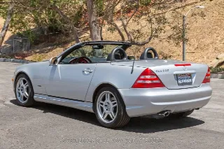 Foto 7 di 24: 2001 Mercedes Benz SLK320