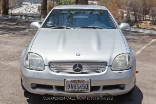 Foto 9 di 24: 2001 Mercedes Benz SLK320