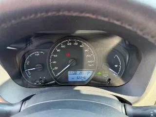 Foto 12 di 25: TOYOTA Yaris