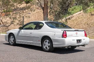 Foto 9 di 24: 2003 Chevrolet Monte Carlo SS