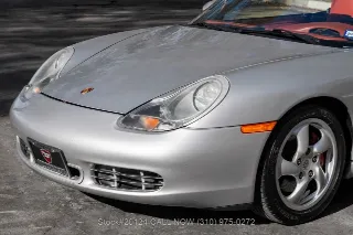 Foto 12 di 24: 2000 Porsche Boxster S