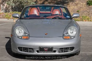 Foto 2 di 24: 2000 Porsche Boxster S