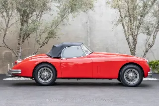 Foto 12 di 24: 1958 Jaguar XK150S