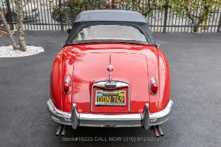Foto 13 di 24: 1958 Jaguar XK150S