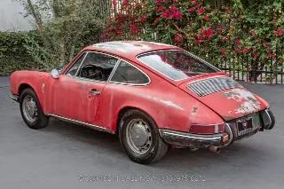 Foto 7 di 24: 1971 Porsche 911T