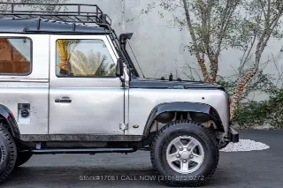 Foto 11 di 24: 1995 Land Rover Defender 90