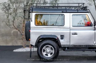 Foto 12 di 24: 1995 Land Rover Defender 90