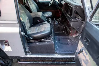 Foto 22 di 24: 1995 Land Rover Defender 90