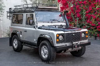 Foto 3 di 24: 1995 Land Rover Defender 90