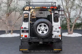 Foto 6 di 24: 1995 Land Rover Defender 90