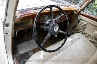 Foto 16 di 24: 1953 Bentley R Type Saloon