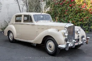 Foto 3 di 24: 1953 Bentley R Type Saloon