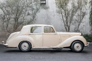 Foto 4 di 24: 1953 Bentley R Type Saloon