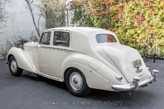 Foto 7 di 24: 1953 Bentley R Type Saloon