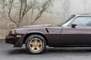 Foto 12 di 24: 1981 Chevrolet Camaro