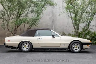 Foto 10 di 24: 1982 Ferrari 400i