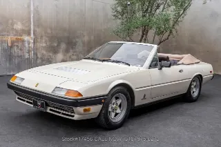 Foto 8 di 24: 1982 Ferrari 400i
