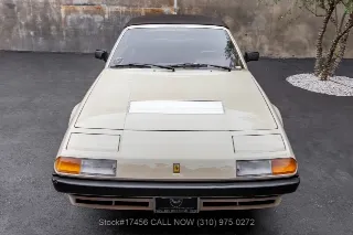 Foto 9 di 24: 1982 Ferrari 400i