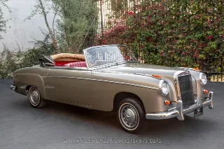 Foto 3 di 24: 1960 Mercedes Benz 220SE