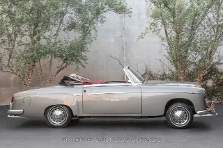 Foto 4 di 24: 1960 Mercedes Benz 220SE
