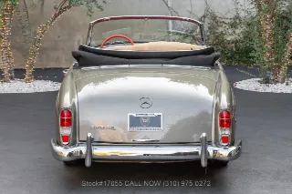 Foto 6 di 24: 1960 Mercedes Benz 220SE
