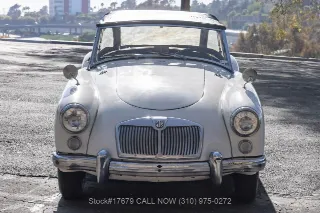 Foto 12 di 24: 1960 MG A