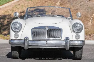 Foto 3 di 24: 1960 MG A