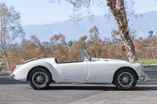 Foto 5 di 24: 1960 MG A