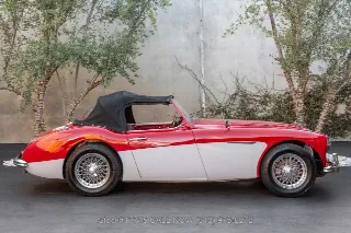 Foto 10 di 24: 1962 Austin Healey 3000