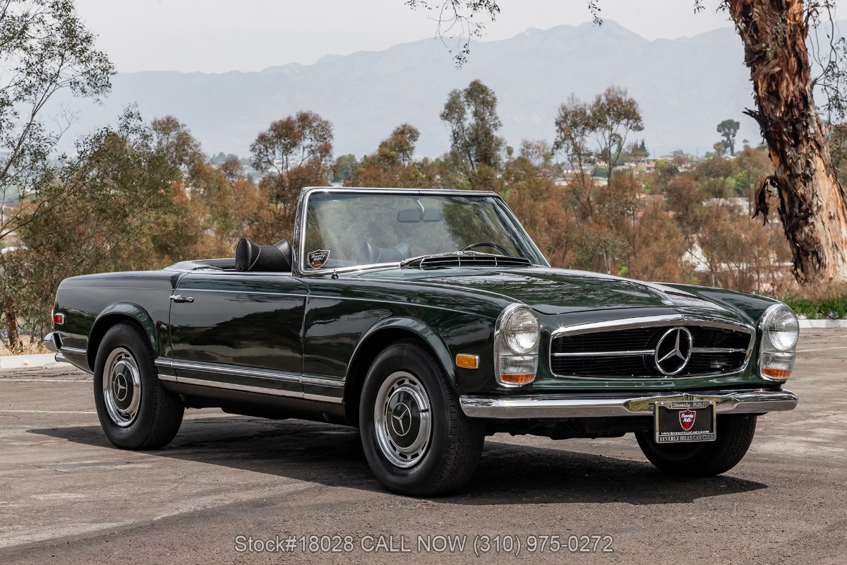 1968 Mercedes Benz 280SL with 2 tops