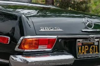 Foto 11 di 24: 1968 Mercedes Benz 280SL with 2 tops