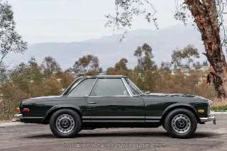 Foto 21 di 24: 1968 Mercedes Benz 280SL with 2 tops