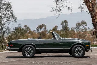 Foto 5 di 24: 1968 Mercedes Benz 280SL with 2 tops