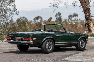 Foto 6 di 24: 1968 Mercedes Benz 280SL with 2 tops