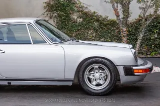 Foto 10 di 24: 1975 Porsche 911S