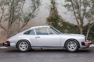 Foto 4 di 24: 1975 Porsche 911S