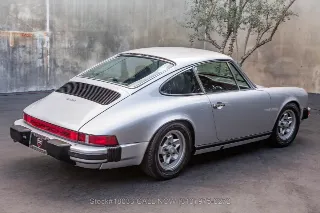 Foto 5 di 24: 1975 Porsche 911S