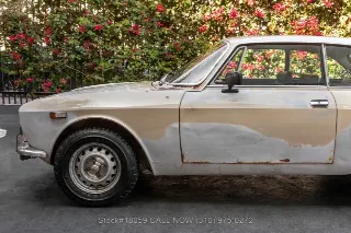 Foto 12 di 24: 1974 Alfa Romeo GTV 2000
